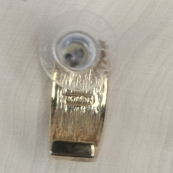 Vintage Roman Gold Tone With Red And Clear Rhinestones 1970s-1980s EUC Huggie - Picture 5 of 11